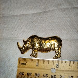 Vintage Brooch rhinoceros gold tone very nice for it's age.